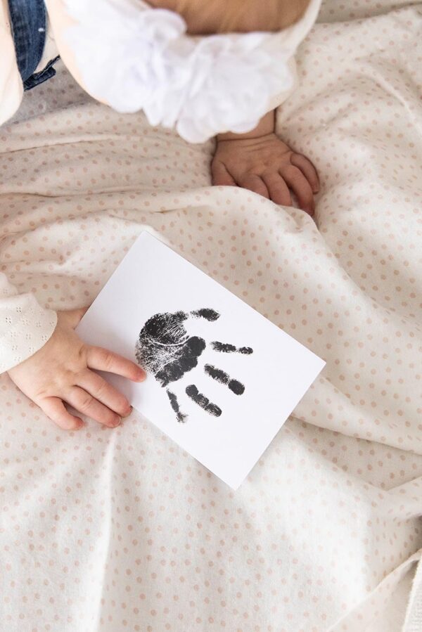 Pearhead Newborn Baby Handprint and Footprint Kit - Image 5